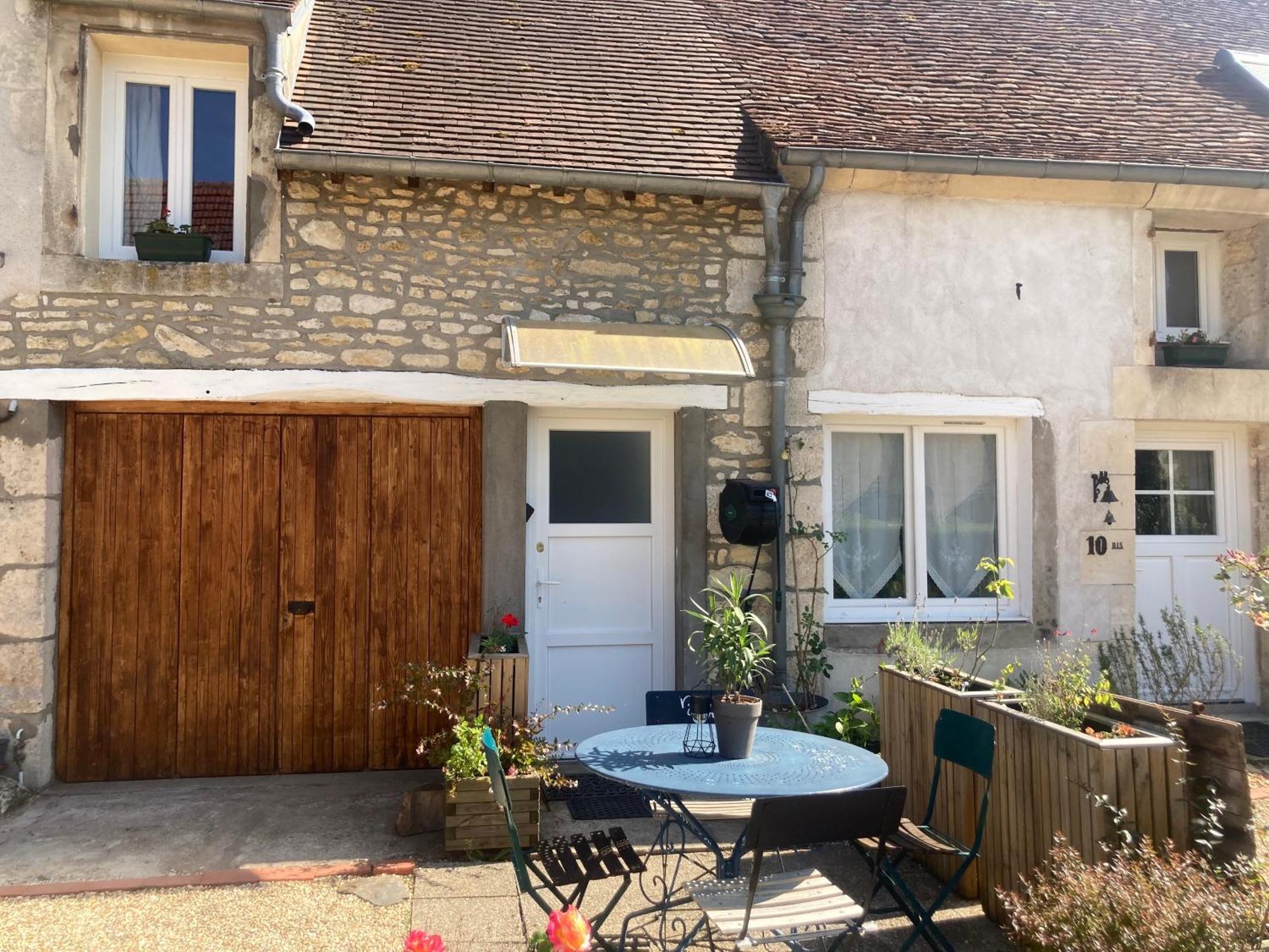 Logis Cote Cour Villa Varennes-les-Narcy Exterior photo